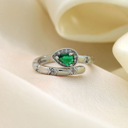 Green Color Fashion Rings With Elegant Modern Designer Ring Style