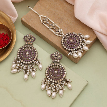 Designer Hellviolette Kundan Ohrringe Tikka Set für ethnische Feiern