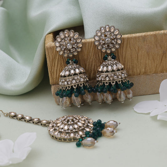 Green Color Kundan Earrings Tikka Set Designed For Elegant Ethnic Kundan Earrings Wear