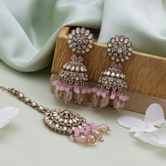 Pink Color Kundan Earrings Tikka Set Crafted For Feminine Festive Kundan Earrings Wear