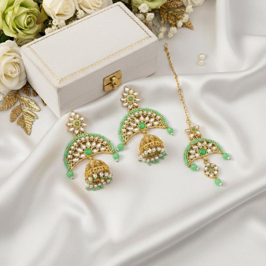 Parrot Green Color Kundan Earrings Tikka Set With Bright Kundan Earrings Appeal