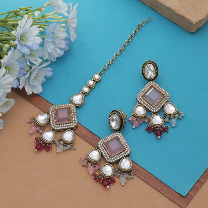 Premium Mehrfarbiges Kundan Ohrringe Tikka Set für Brautschmuck-Styling