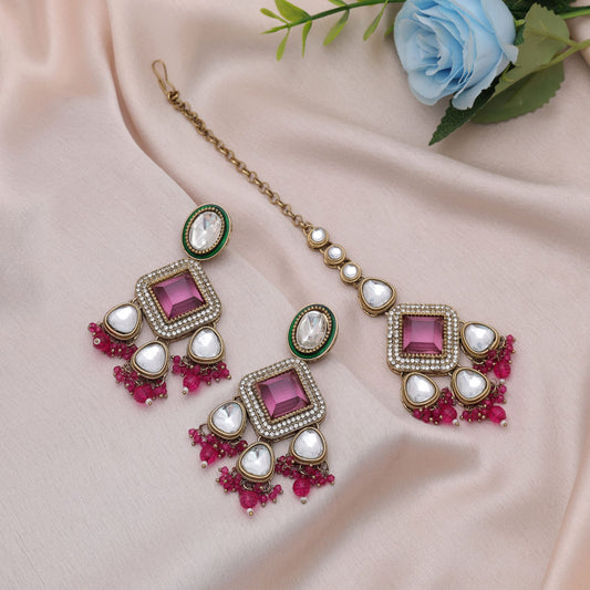 Royal Rani Color Kundan Ohrringe Tikka Set mit klassischer traditioneller Schmuckkunst