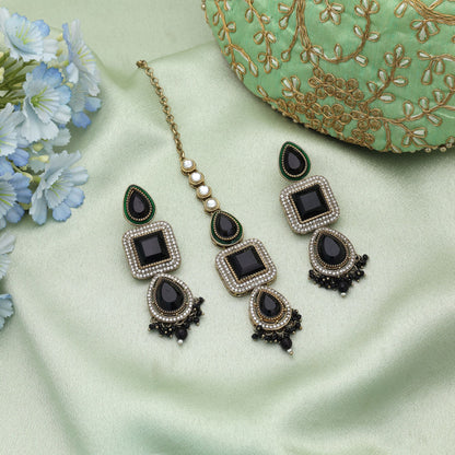 Stylish Black Color Kundan Earrings Tikka Set With Fancy Traditional Artwork Appeal