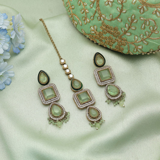 Royal Pista Green Color Kundan Ohrringe Tikka Set für Damen Ethnische Kollektion