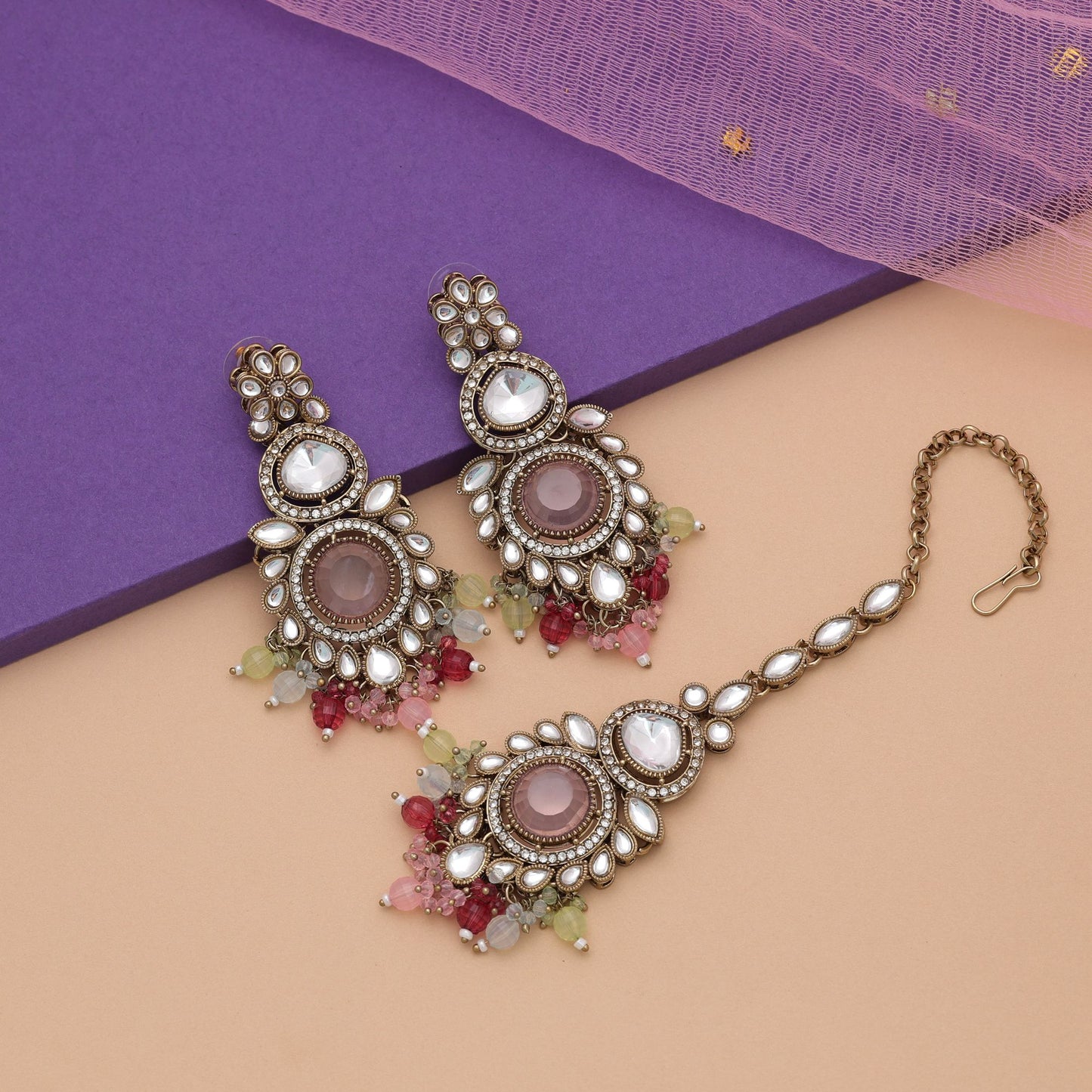 Royales Multicolor Kundan Ohrringe Tikka Set für Hochzeitsfeier Fashion Styling