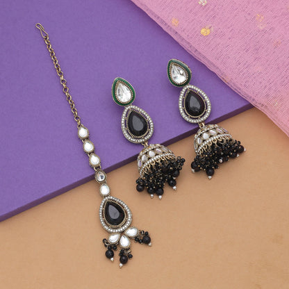 Stilvolle schwarze Kundan Ohrringe Tikka Set für traditionelle Hochzeitsfeier