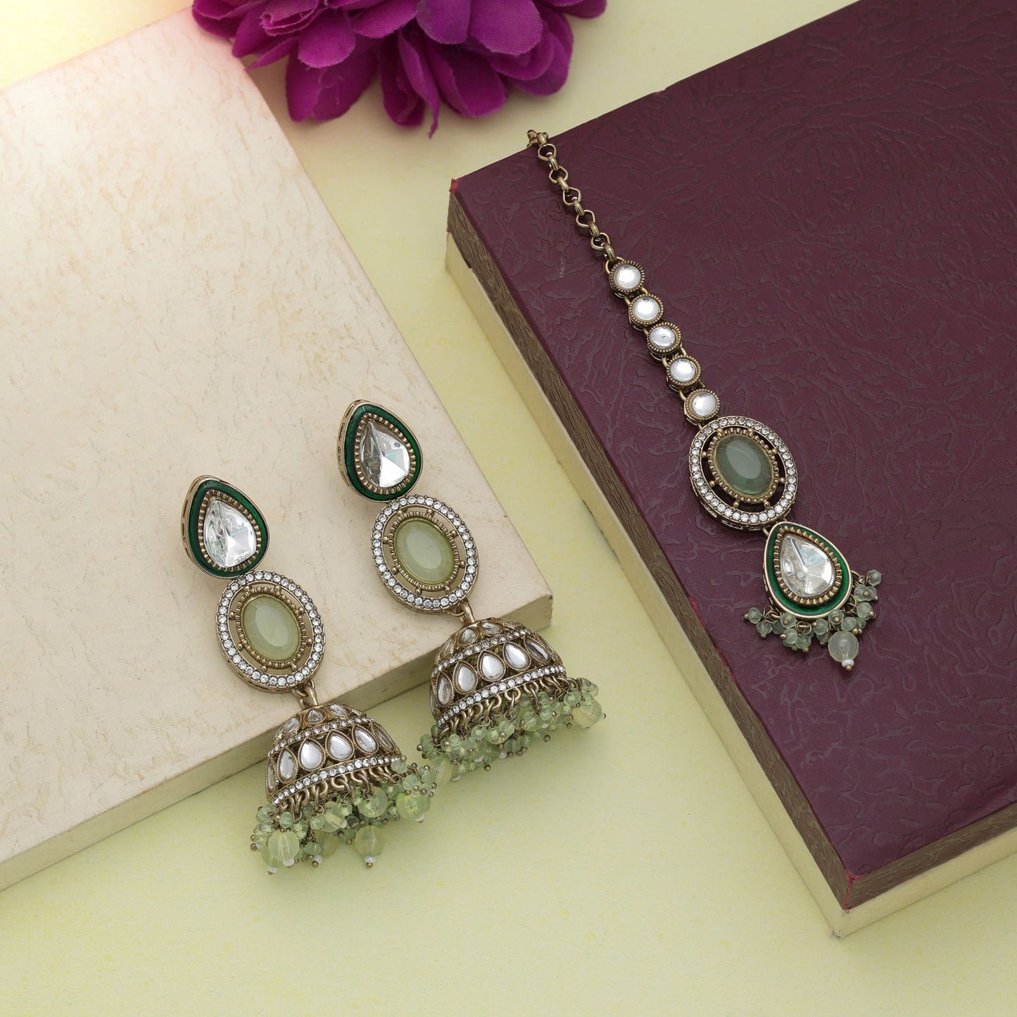 Premium Pista Grüne Kundan Ohrringe Tikka Set für Damen Partykleidung Mode
