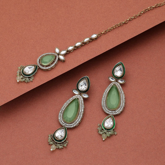 Hochwertiges Pista-Grün Kundan Ohrringe und Tikka-Set für traditionelle Hochzeits-Styling