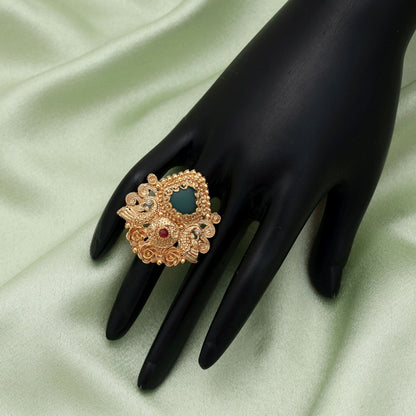 Rama-Grün Farbe Matte Goldringe Elegante Traditionelle Schmuck mit Minimalistischen Design