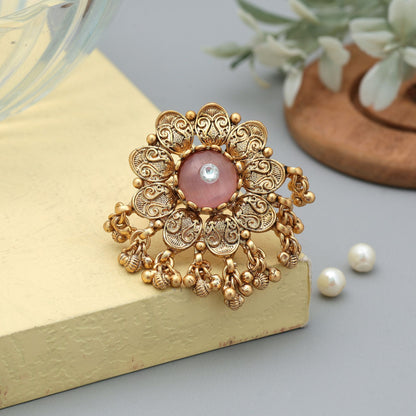 Pink Farbe Matte Goldringe Minimal Eleganter Alltagsschmuck
