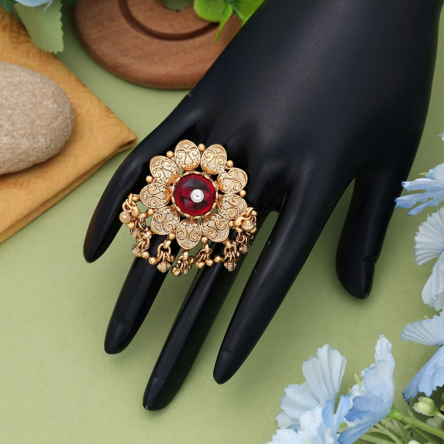 Rotgold Mattgoldringe Stilvolle traditionelle Schmuckkollektion
