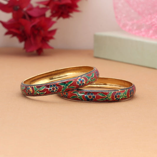 Multi Color Hand Painted Meenakari Bangle Showcasing Artistic Detailing