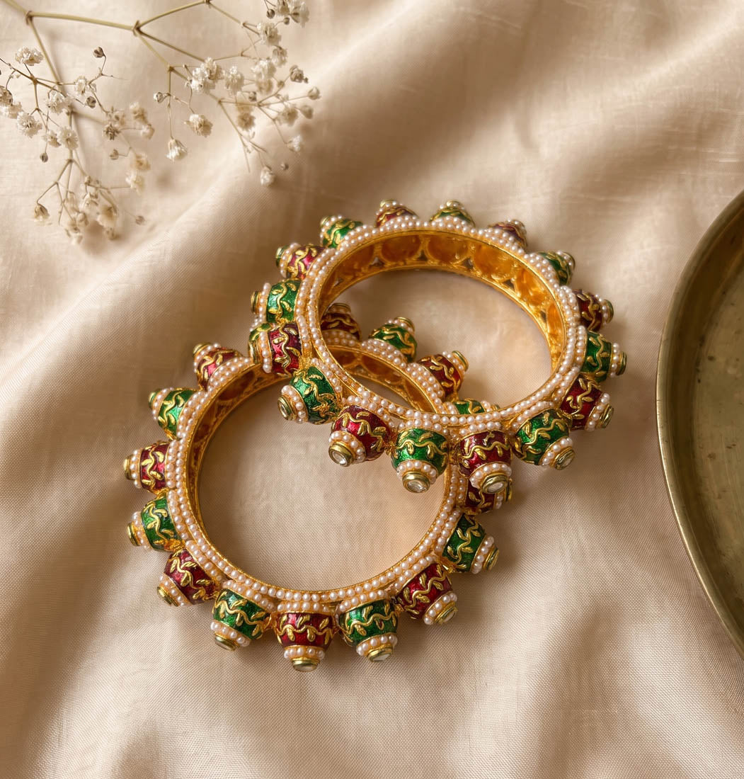 Traditional Crimson Red & Green Color Hand Painted Meenakari Bangle For Festive Outfits