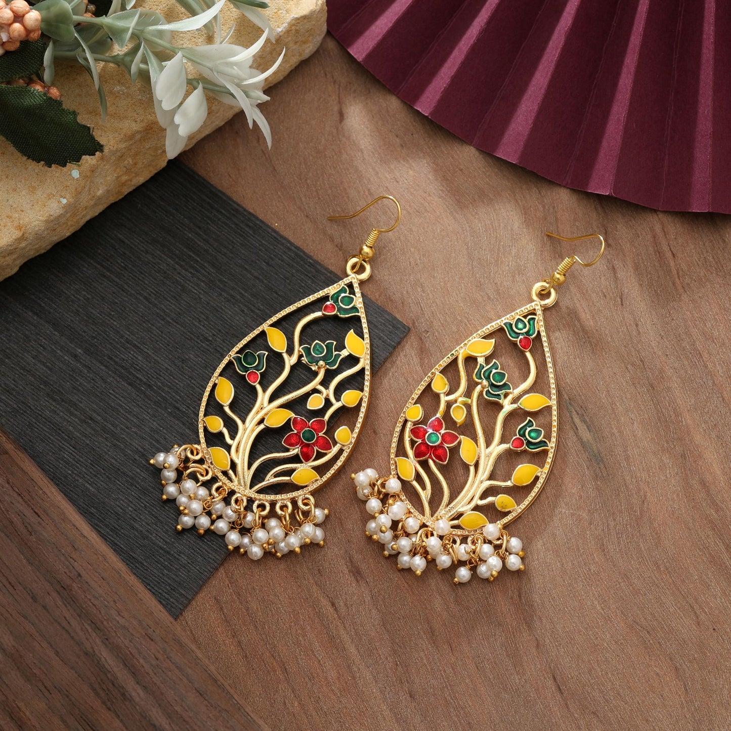 Mehrfarbige Meenakari-Ohrringe Klassischer traditioneller Statement-Schmuck