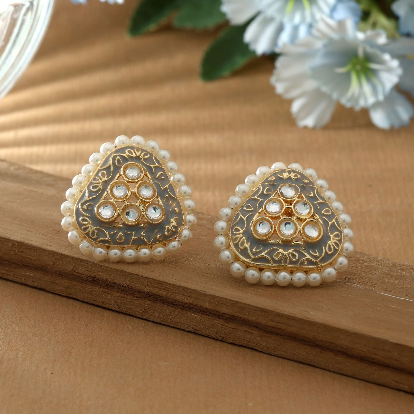 Graue Meenakari Ohrringe Klassisches Minimalistisches Traditionelles Schmuckdesign