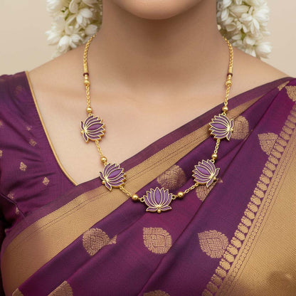 Lila Farbene Lotus Design Meenakari Halskette Set