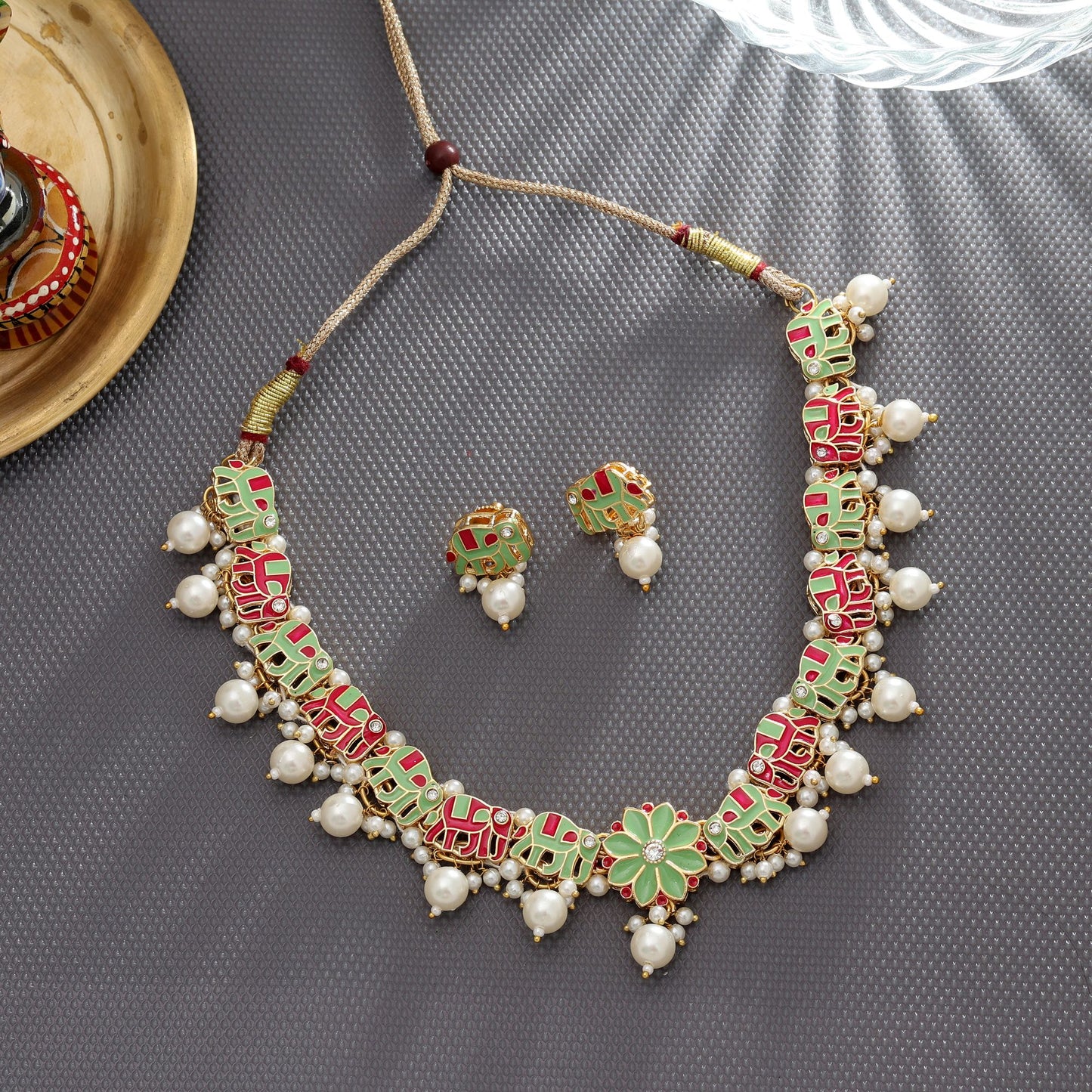 Rani & Pistaziengrün Meenakari Halsketten-Set Königliche Ethnische Hochzeitsschmuckkollektion