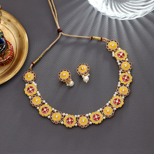 Gelb-rotes Meenakari Halsketten-Set Elegantes traditionelles Brautschmuckset