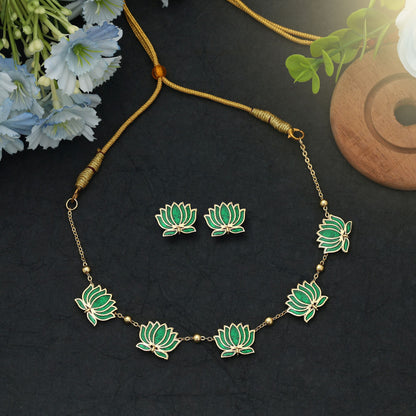 Grüne Meenakari-Halskette-Set Elegantes ethnisches traditionelles festliches Schmuckdesign
