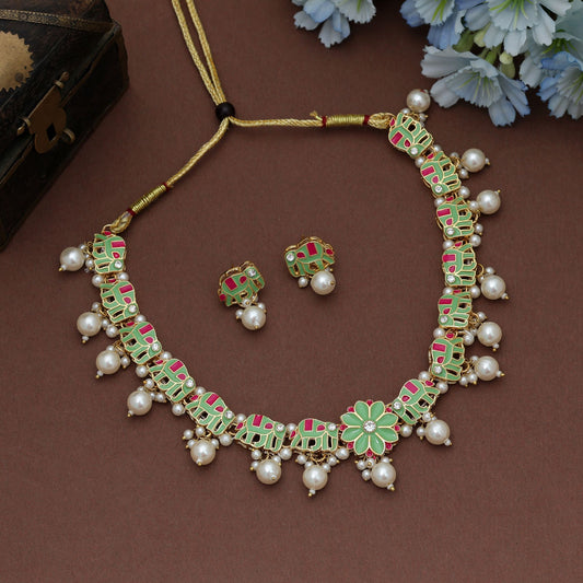 Exklusives Pista-Grün Meenakari Halsketten-Set, traditionelles ethnisches Schmuckdesign