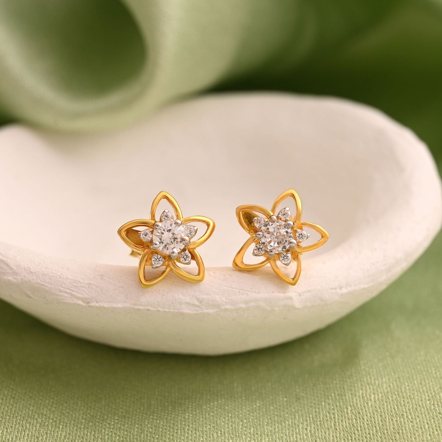 White Color 925 Gold Plated Silver Stud Earrings (OME115WHT)