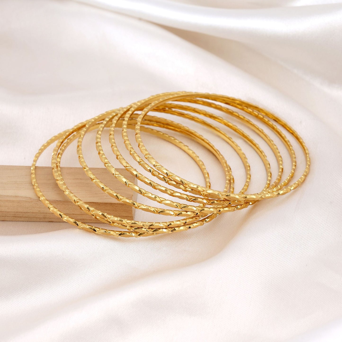Goldfarbenes 1er-Set Fashion Armreif (PLKB131GLD)
