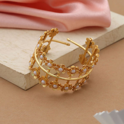 Goldfarbenes vergoldetes Armband Elegantes Minimalistisches Modeschmuck Accessoire Design