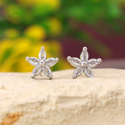 Silberfarbenes 12er Set wunderschöner Designer American Diamond Ohrstecker Kombination als Geschenkset