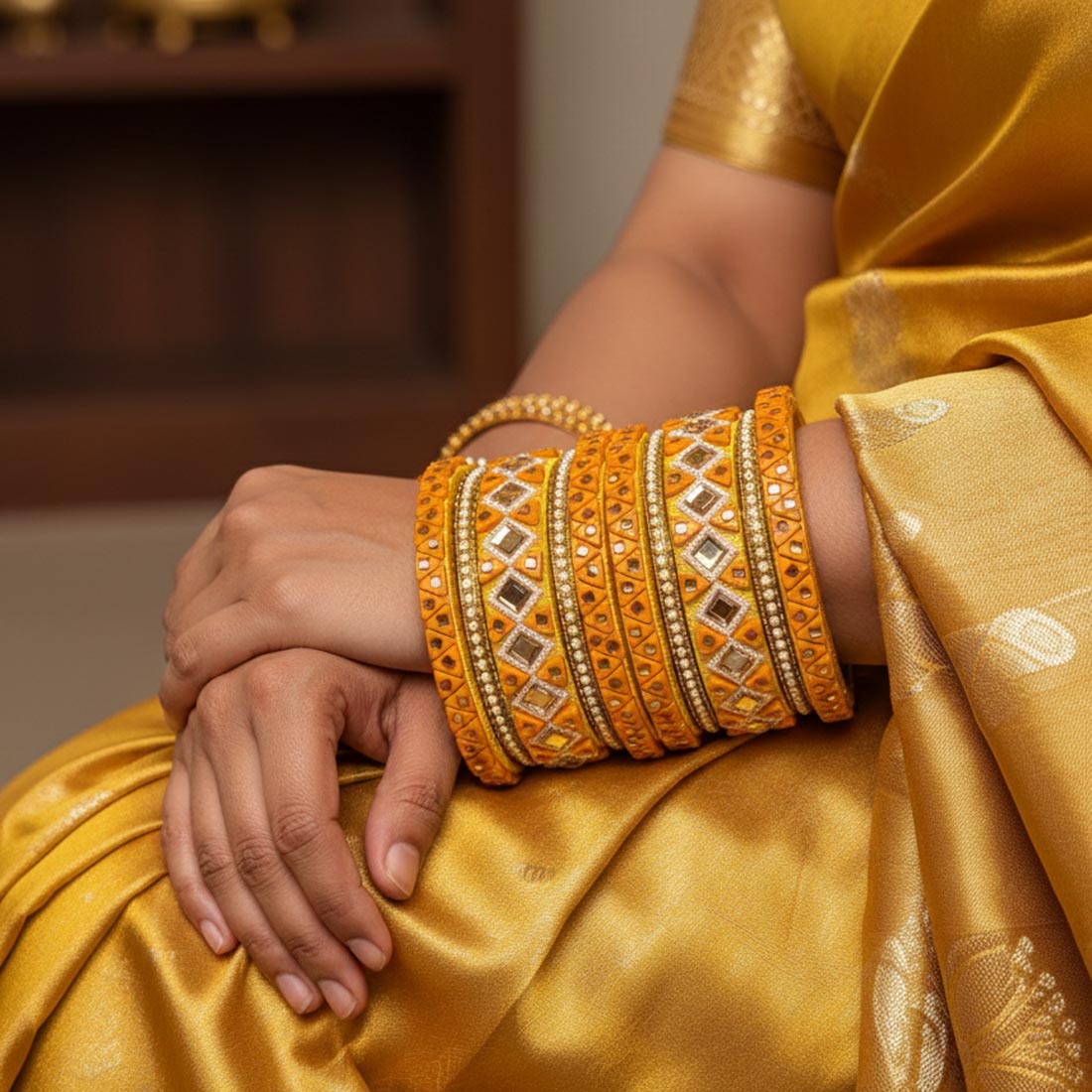 Gelbe Farbe 1 Set Fadenarmreifen, entworfen für lebendige traditionelle Outfits