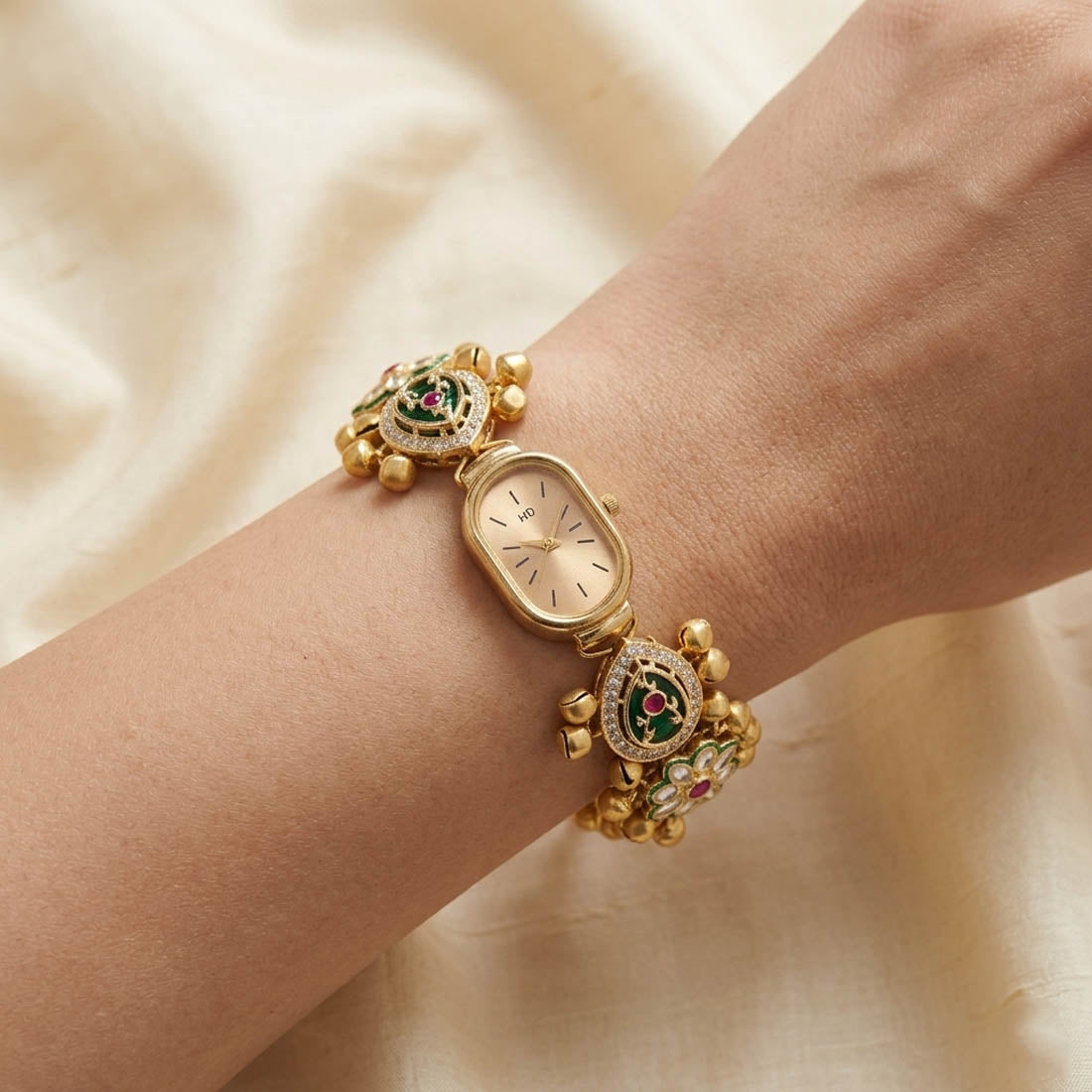 Elegante Kundan-Uhr in Rani-Grün für Mädchen & Frauen Festliches Ethnisches Design