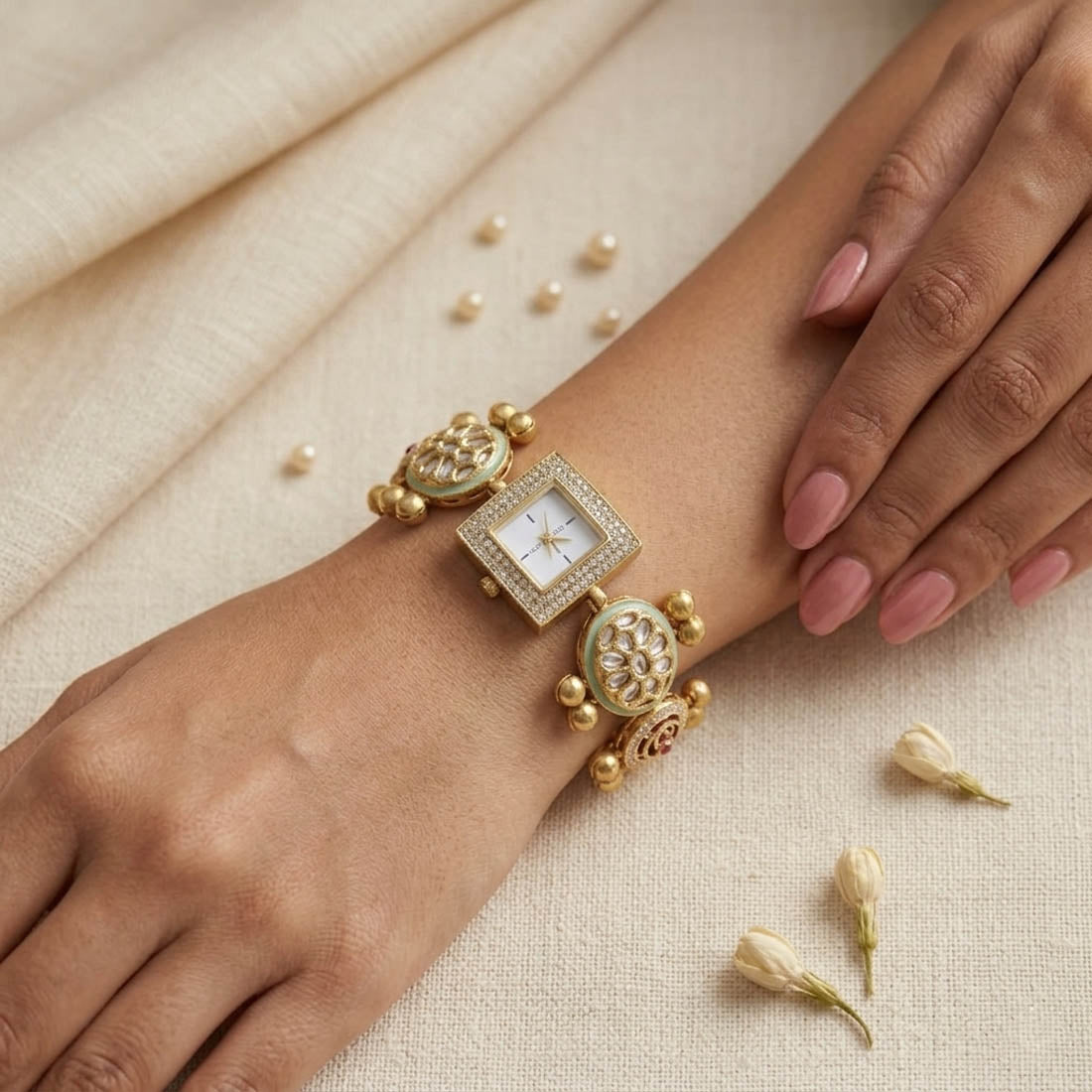 Charmante Pista-Grün & Rani Farben Kundan-Uhr für Mädchen & Frauen Hochzeit Besonderer Stil
