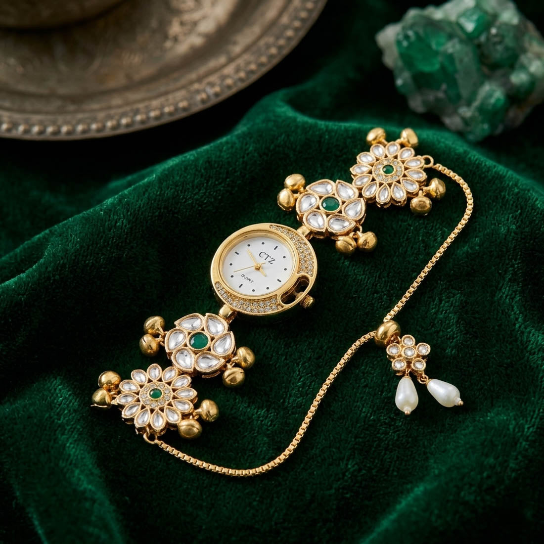 Elegante grüne Kundan-Uhr für Mädchen & Frauen Traditionelles Party-Design