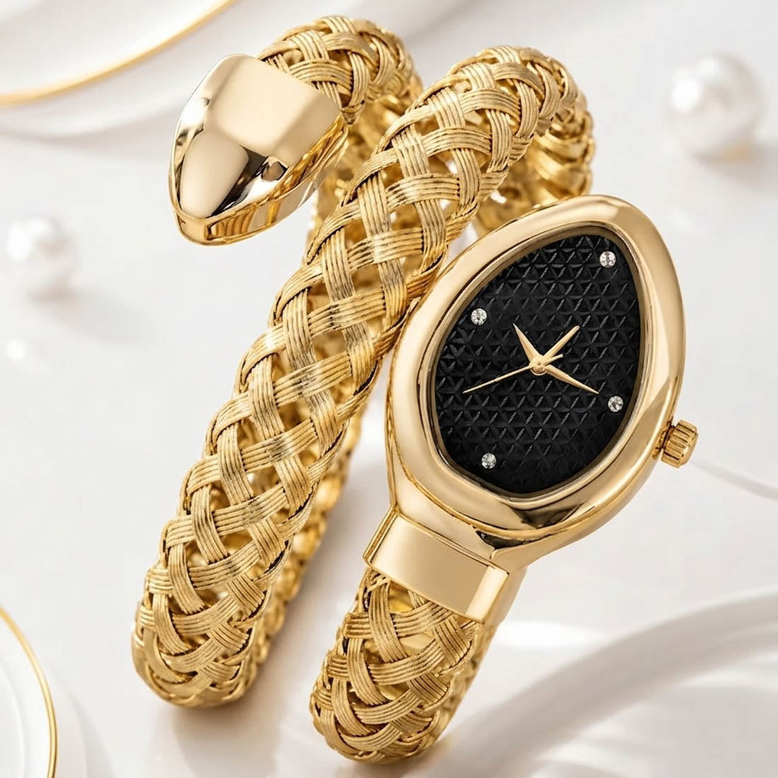 Black Color Snake Analog Watch with Elegant Designer Dial for Stylish Everyday Fashion Wear