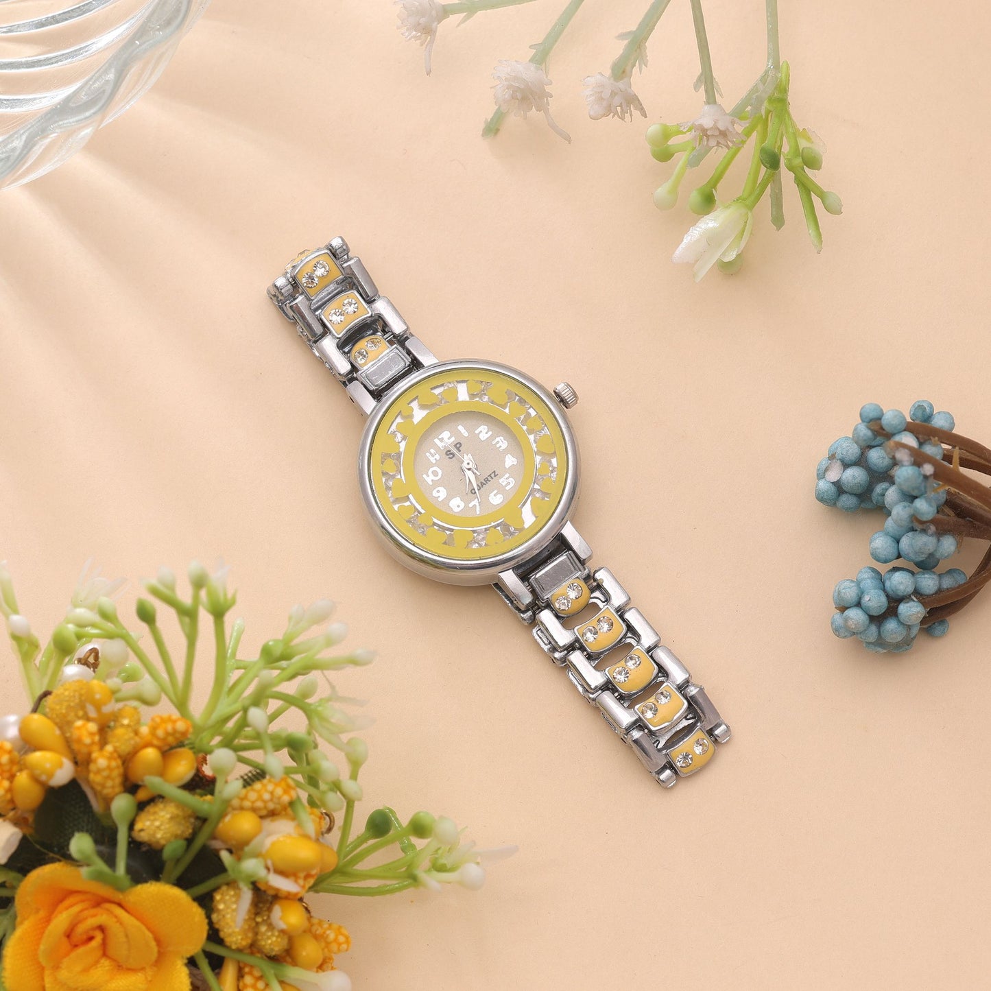 Silver Plated Watch For Girls & Women Featuring Elegant Contemporary Style Design