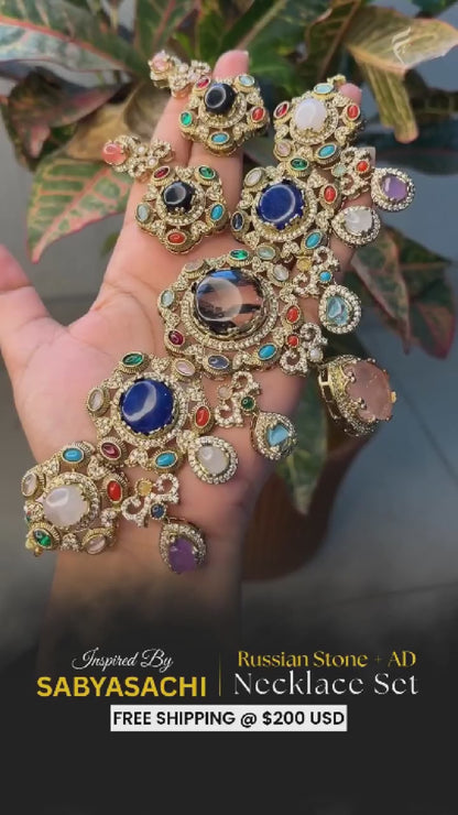 Amerikanisches Diamant-Halsketten-Set in Grün, entworfen für zeitlos-traditionelles Styling